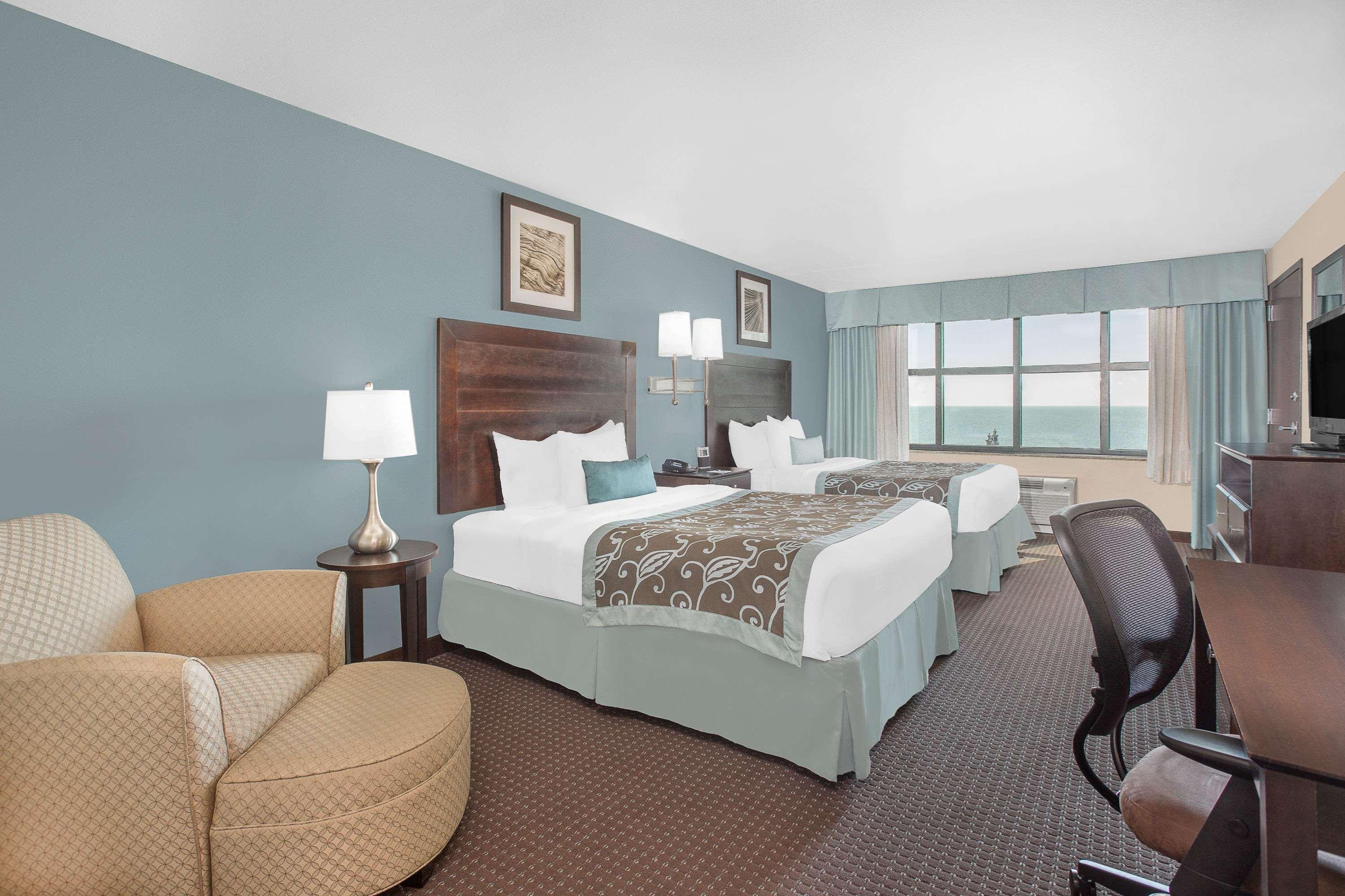 Holiday Inn Express - Gulfport Beach By Ihg Esterno foto
