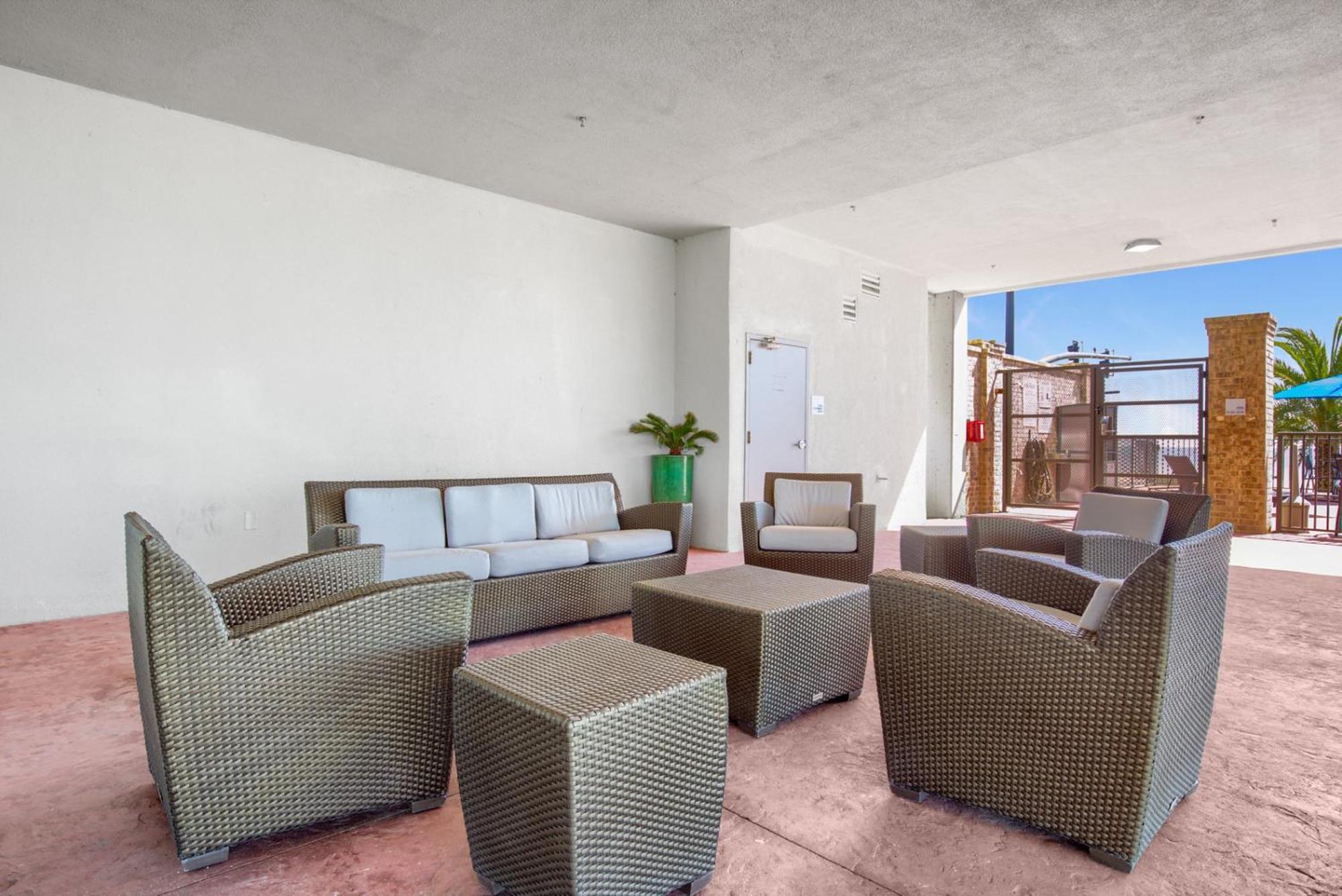 Holiday Inn Express - Gulfport Beach By Ihg Esterno foto
