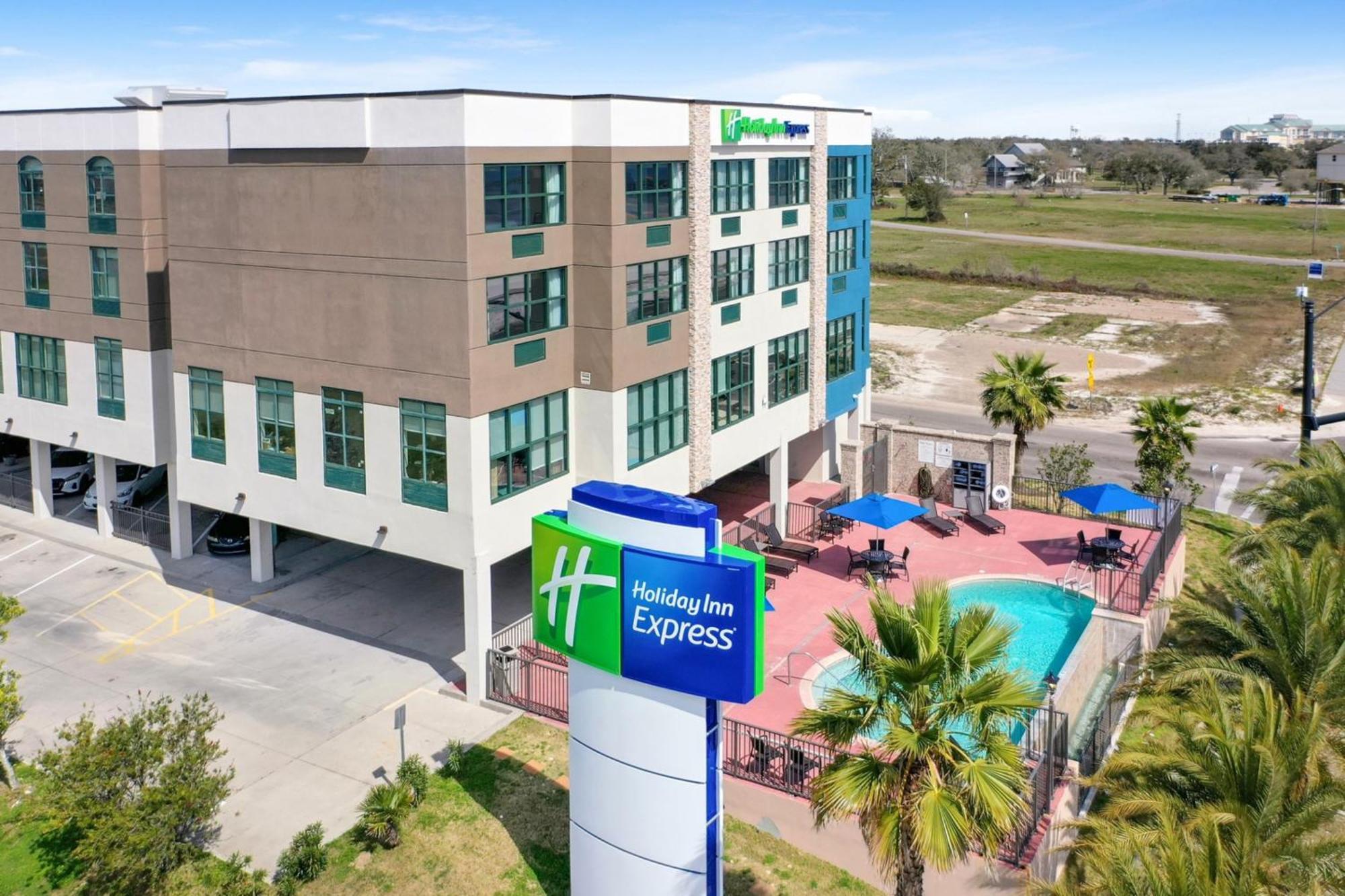 Holiday Inn Express - Gulfport Beach By Ihg Esterno foto