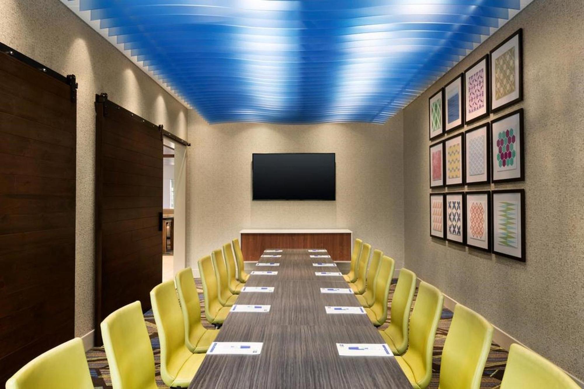 Holiday Inn Express - Gulfport Beach By Ihg Esterno foto