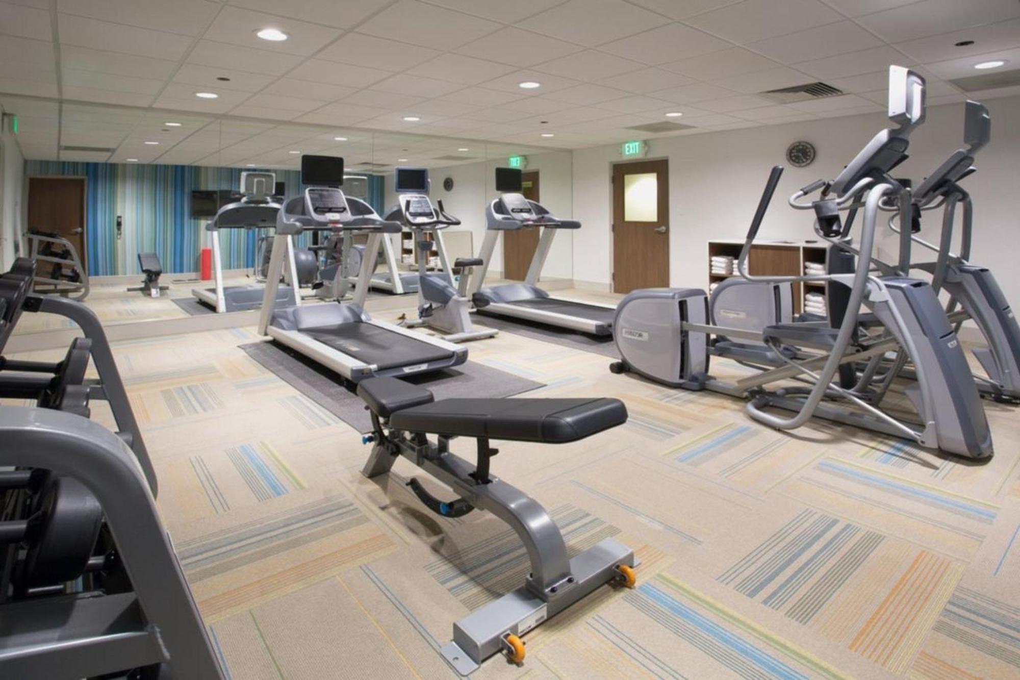 Holiday Inn Express - Gulfport Beach By Ihg Esterno foto