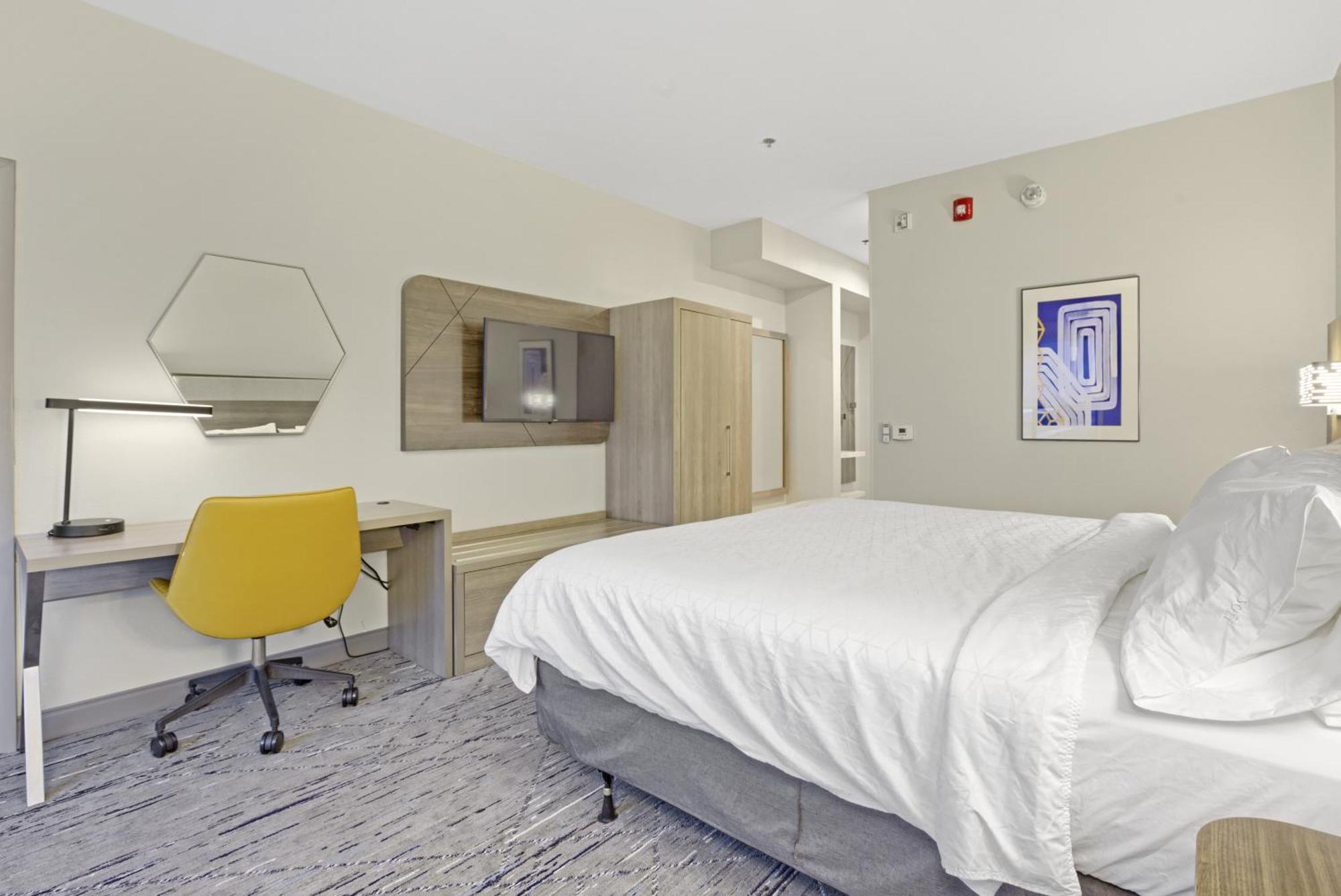 Holiday Inn Express - Gulfport Beach By Ihg Esterno foto