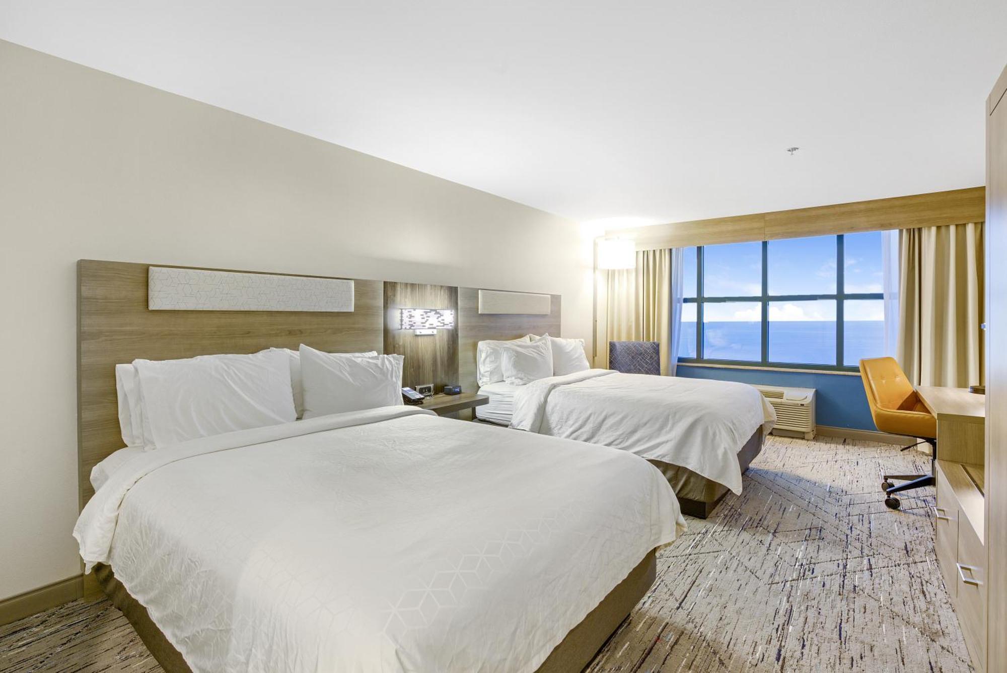 Holiday Inn Express - Gulfport Beach By Ihg Esterno foto