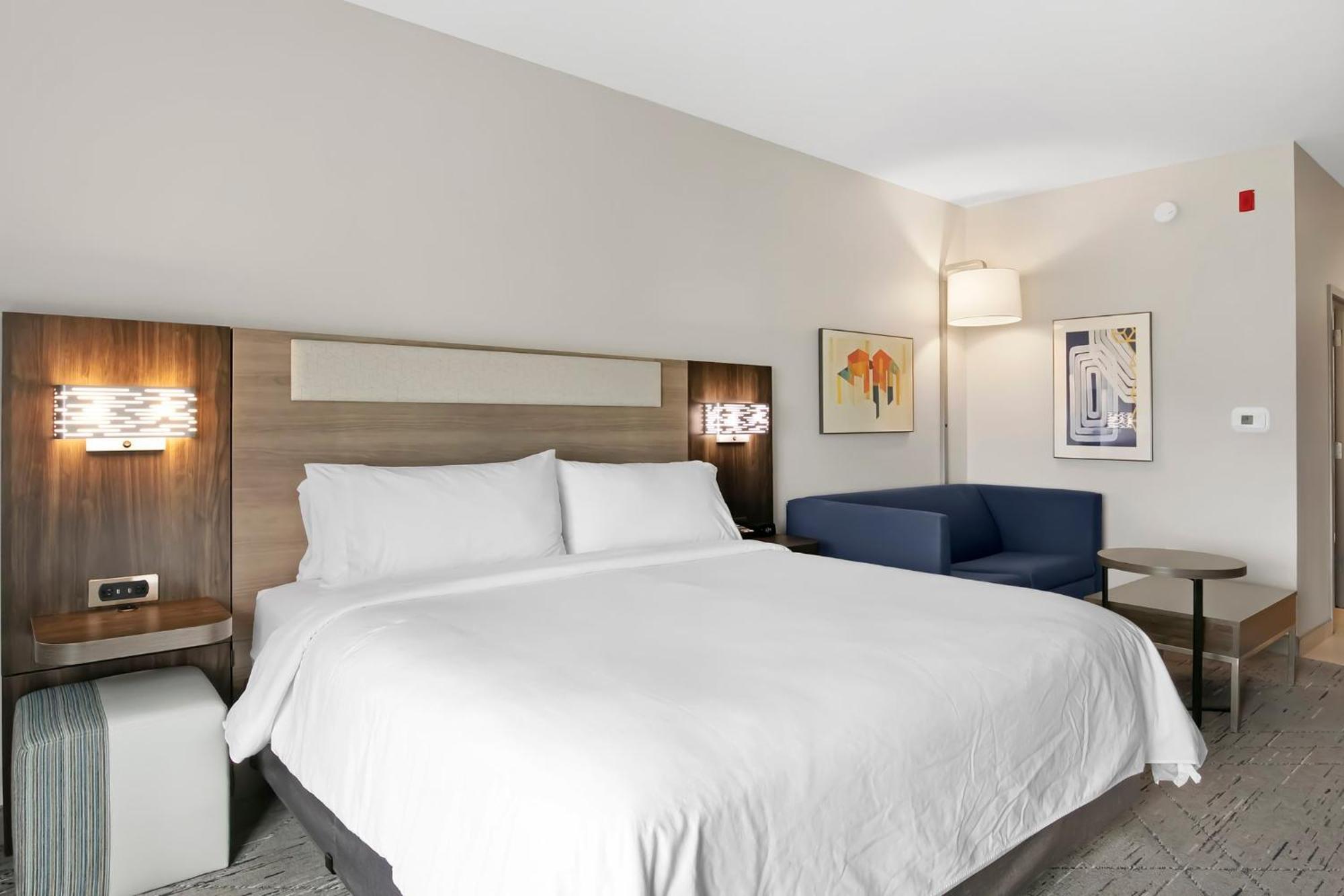 Holiday Inn Express - Gulfport Beach By Ihg Esterno foto