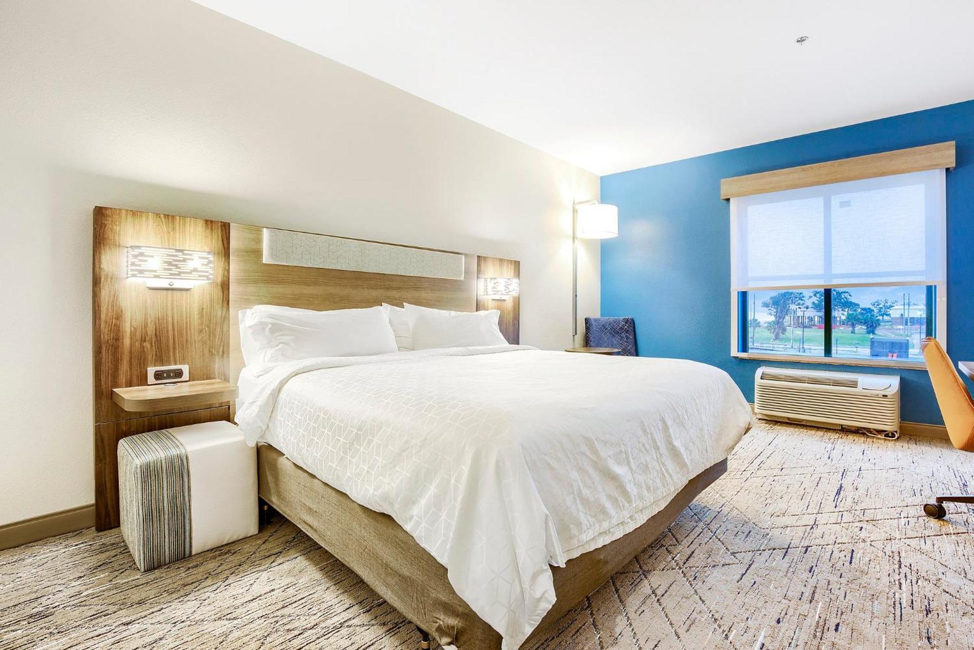 Holiday Inn Express - Gulfport Beach By Ihg Esterno foto